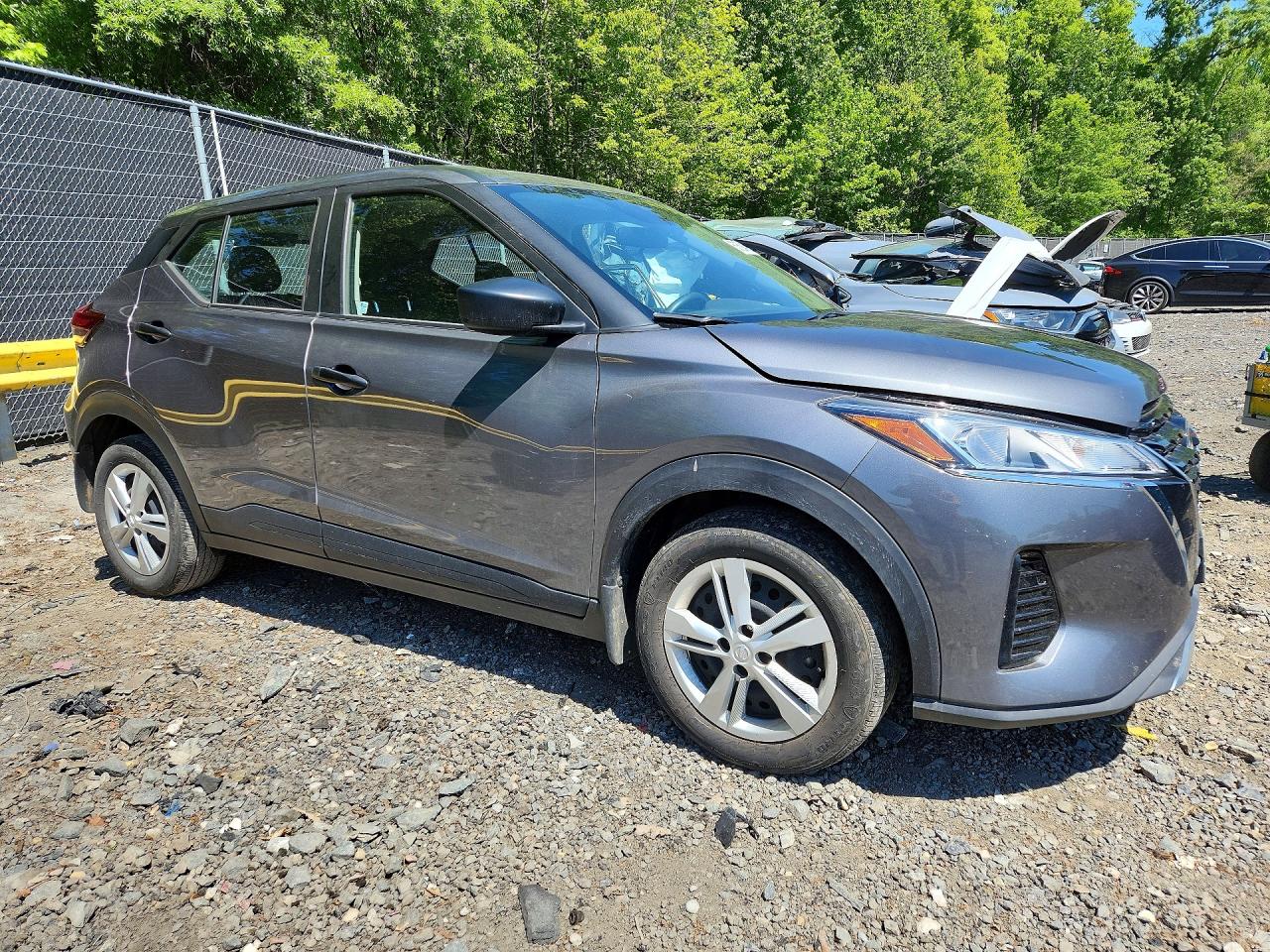 Nissan Kicks S