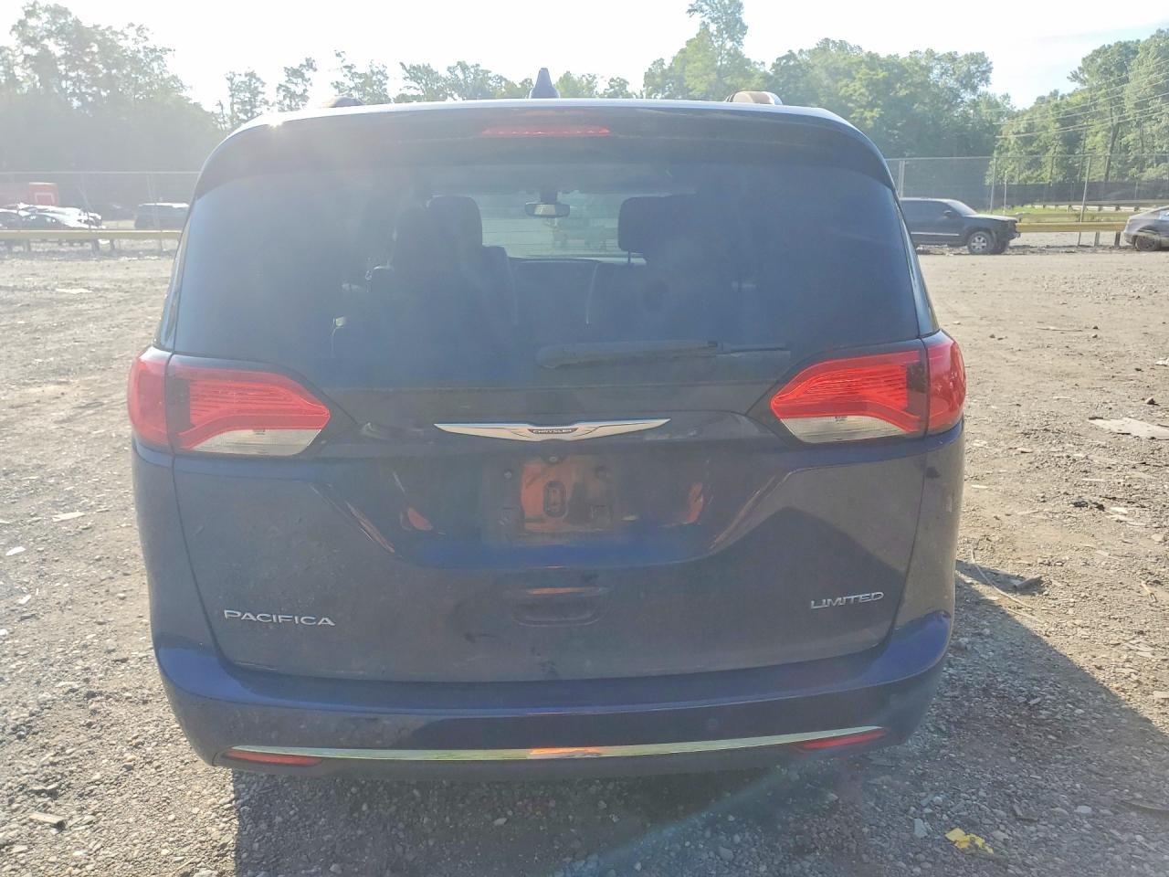 Chrysler Pacifica Limited