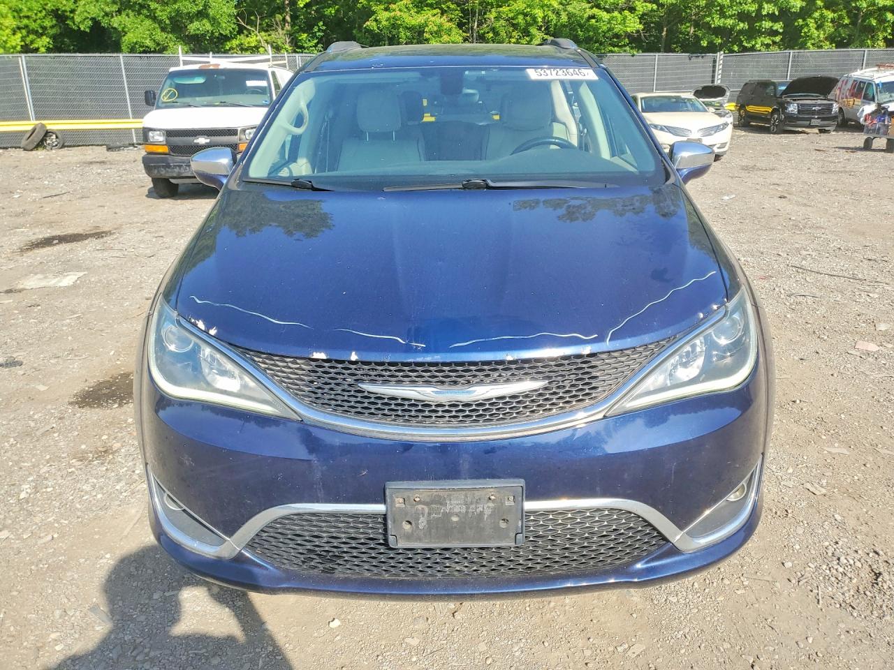 Chrysler Pacifica Limited