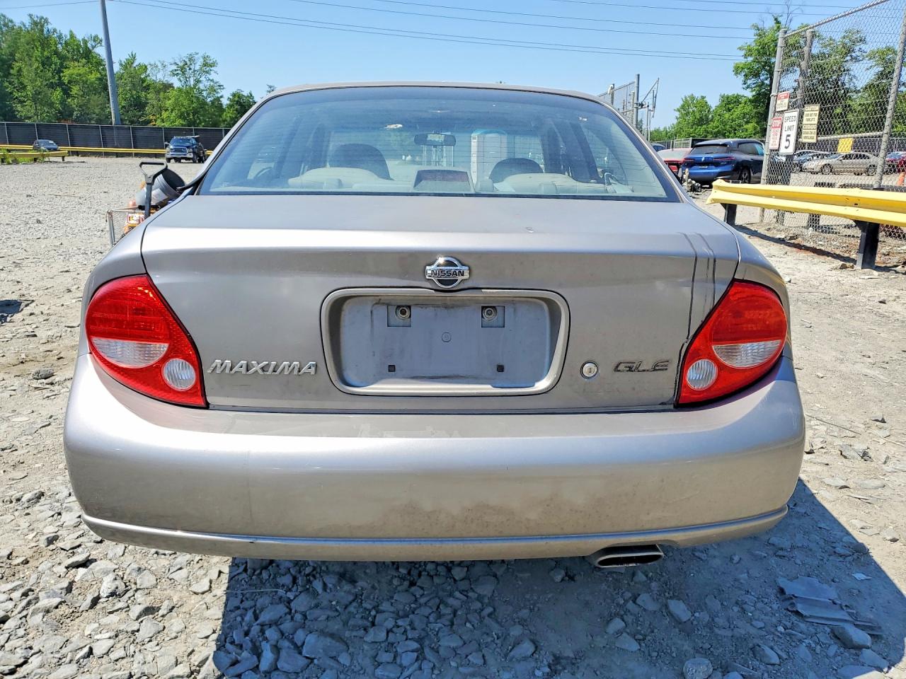 Nissan Maxima Gxe