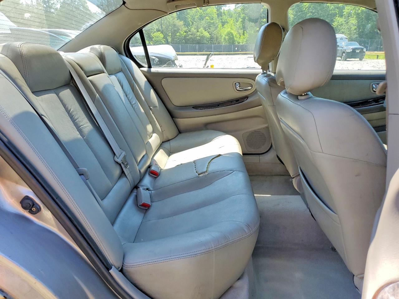 Nissan Maxima Gxe