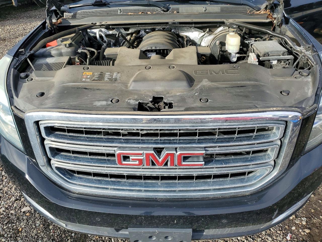 GMC Yukon C1500 Slt