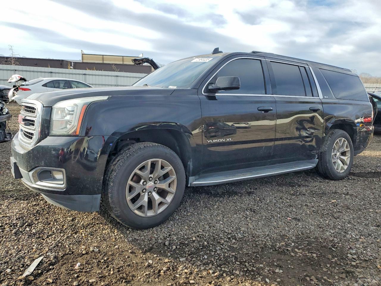 Salvage GMC Yukon Image