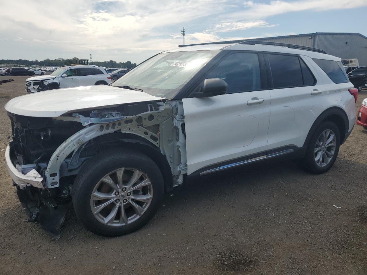 Salvage Ford Explorer Image