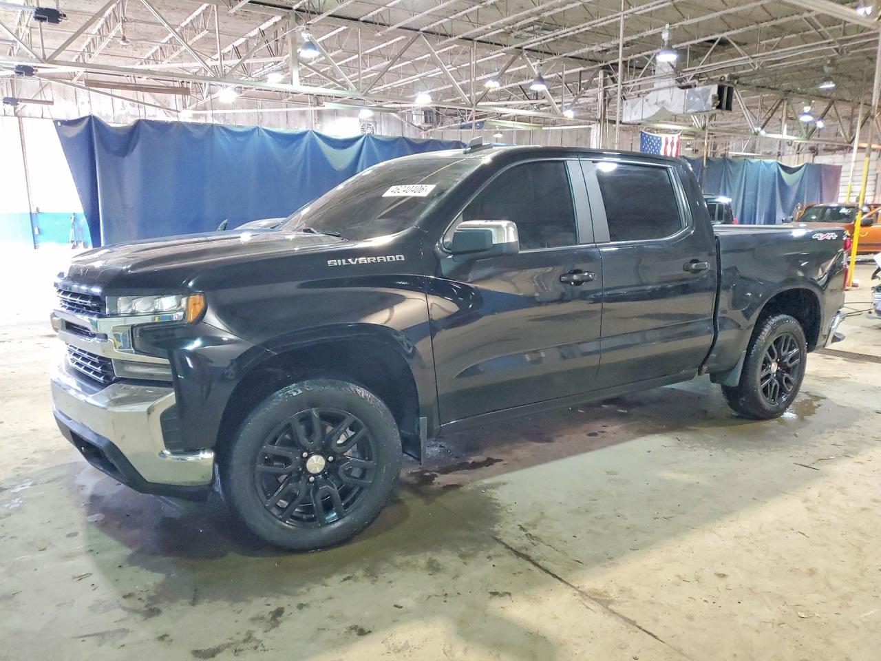 Salvage Chevrolet Silverado Image