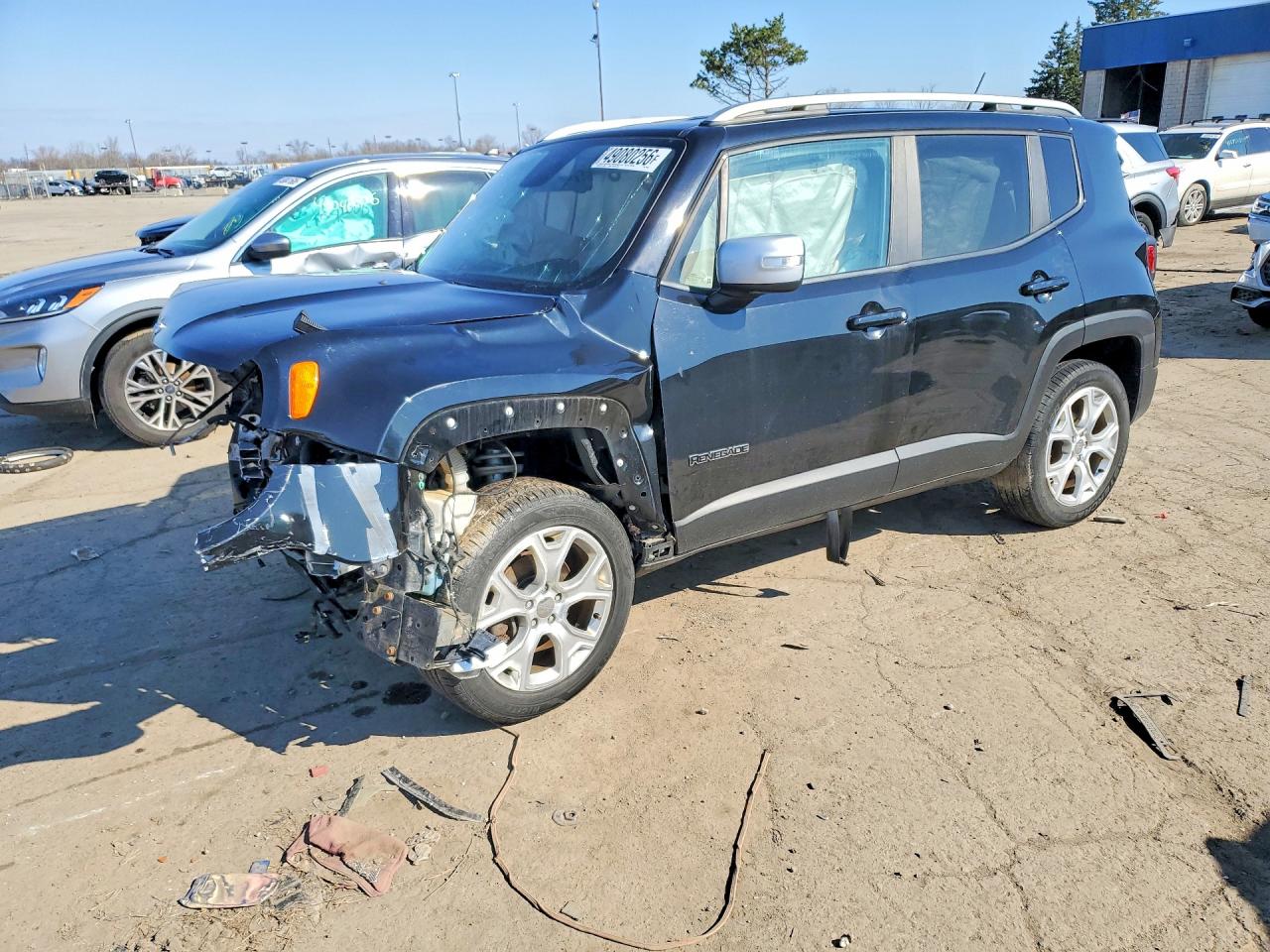 Salvage Jeep Renegade Image