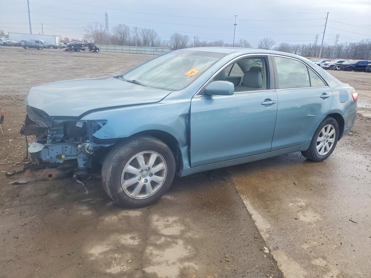 Salvage Toyota Camry Image