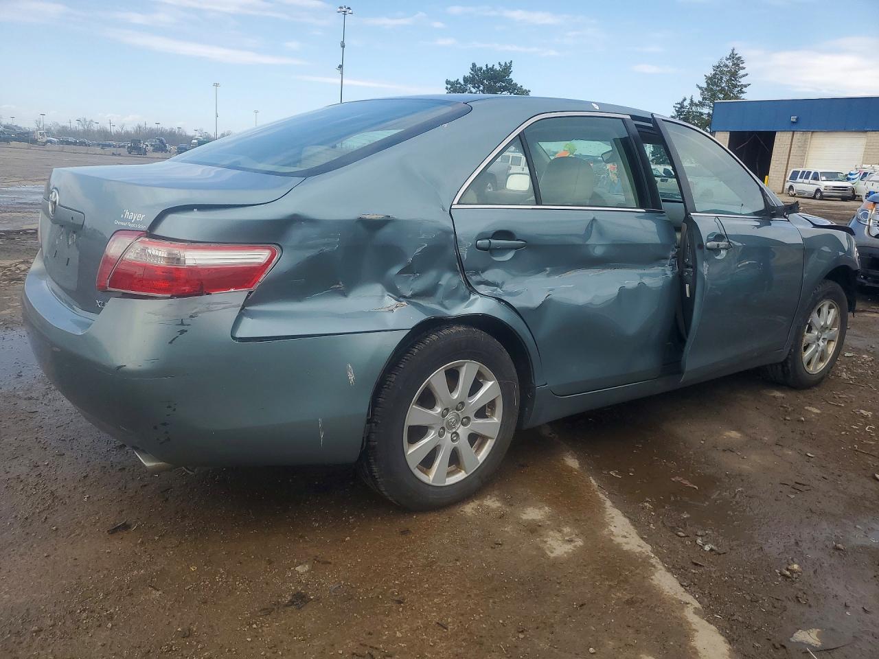Toyota Camry Xle V6