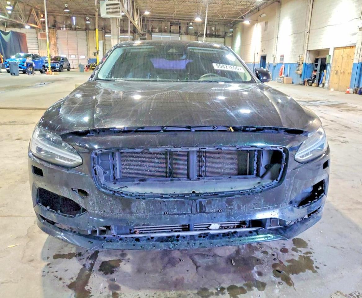 Volvo S90 T5 Momentum