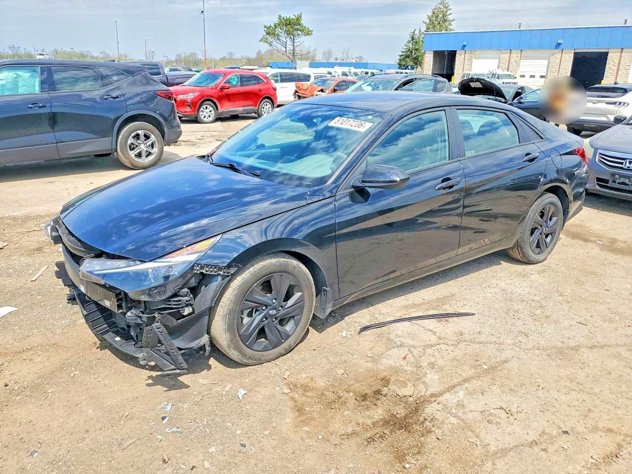 Salvage Hyundai ELANTRA Image