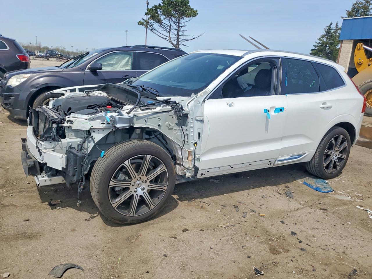 Salvage Volvo XC60 Image