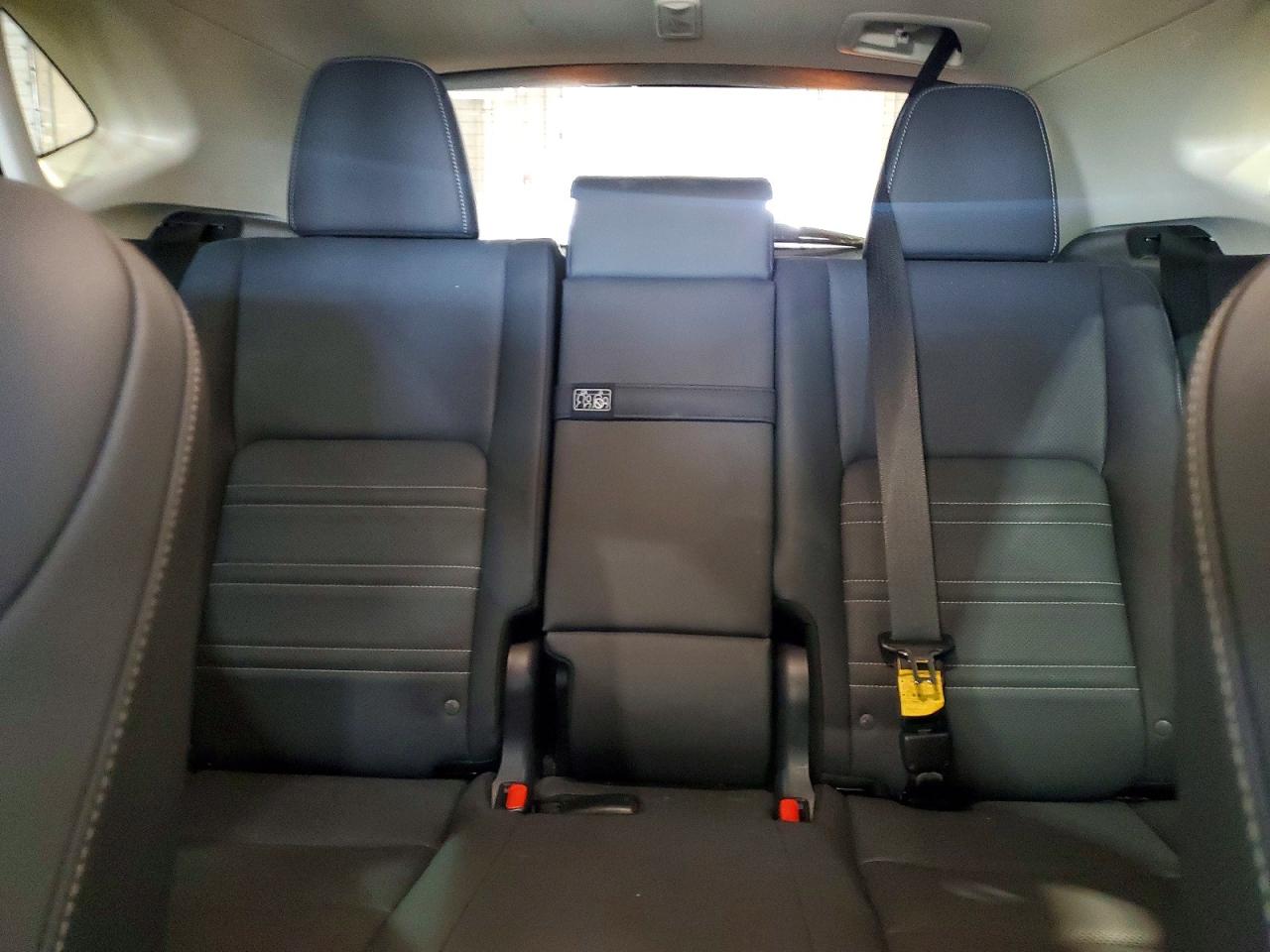 Lexus NX Base