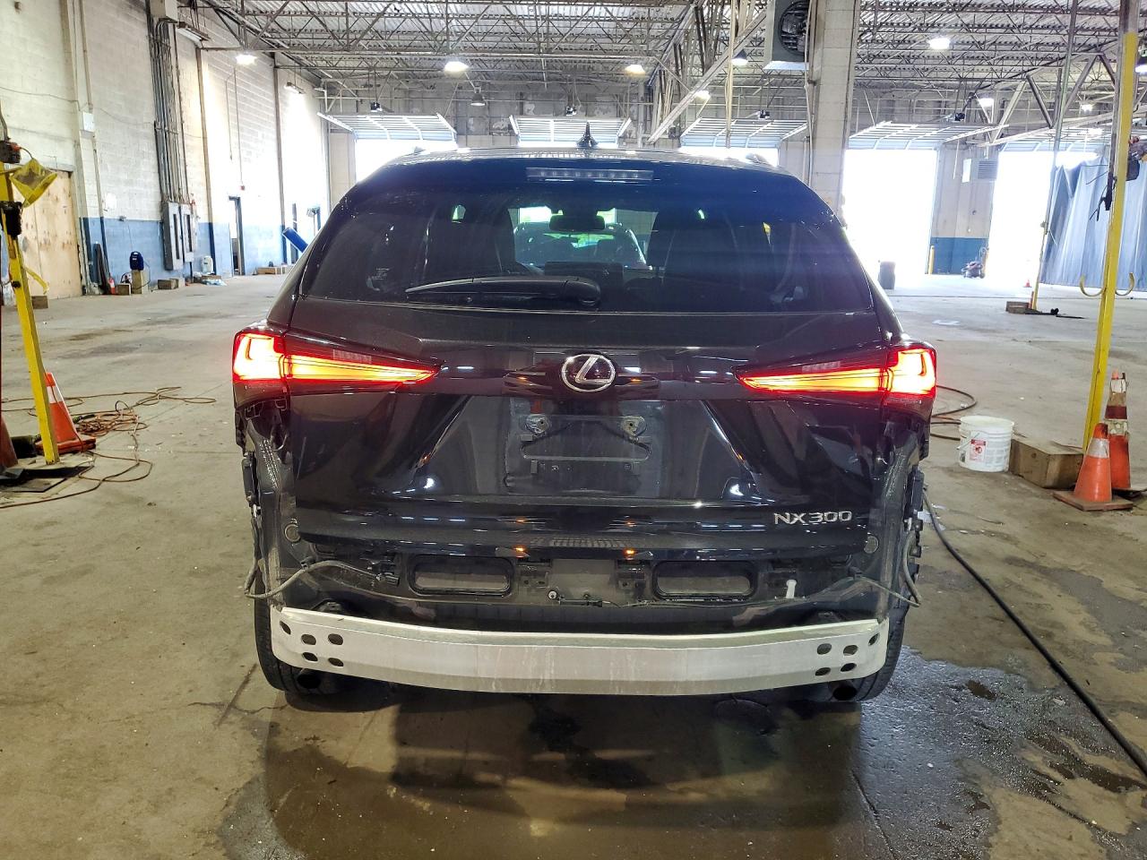 Lexus NX Base