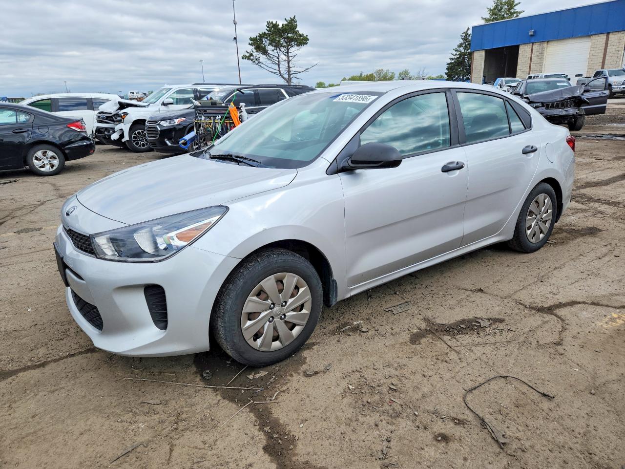 Salvage Kia Rio Image