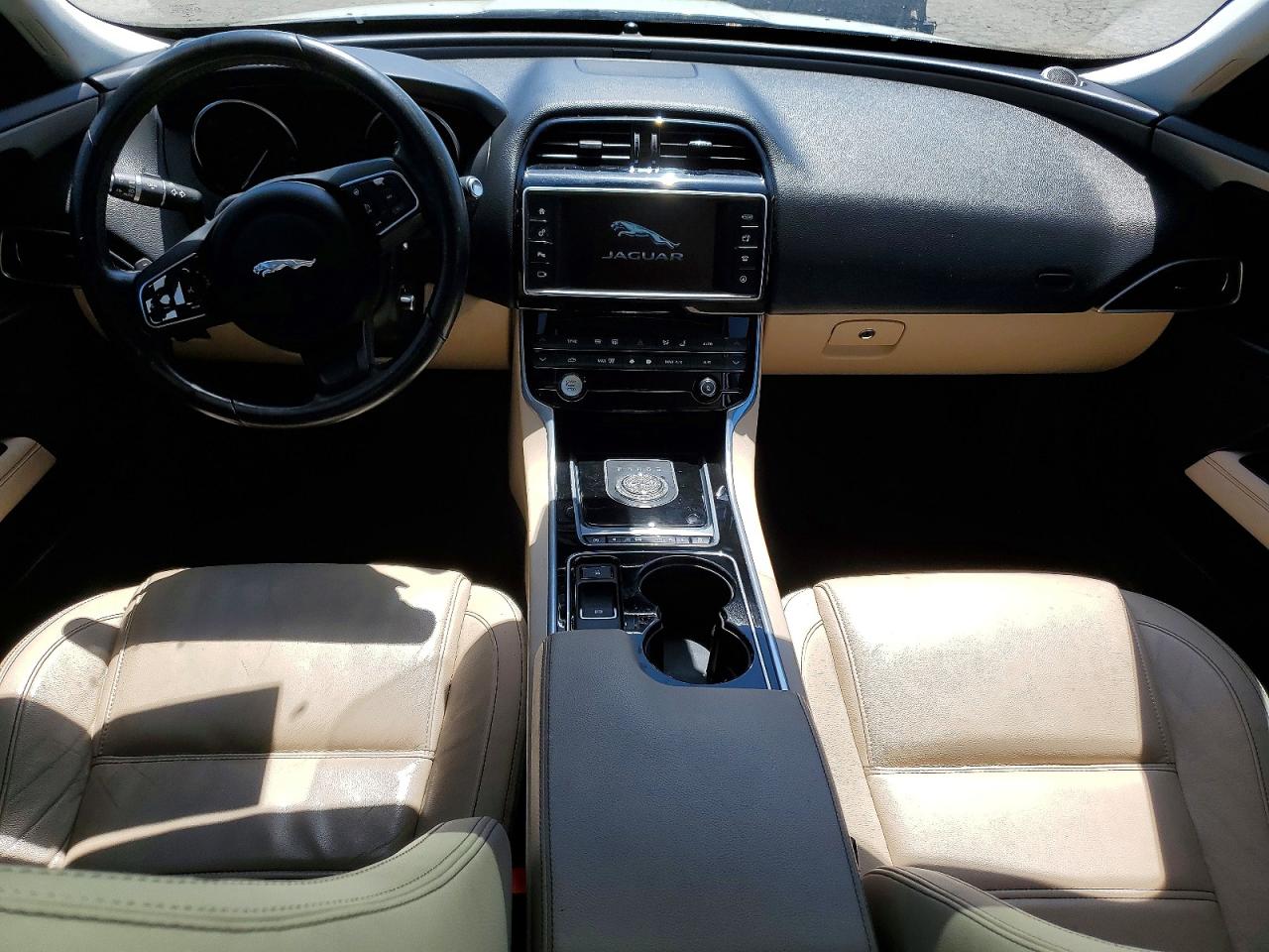 Jaguar XE Prestige
