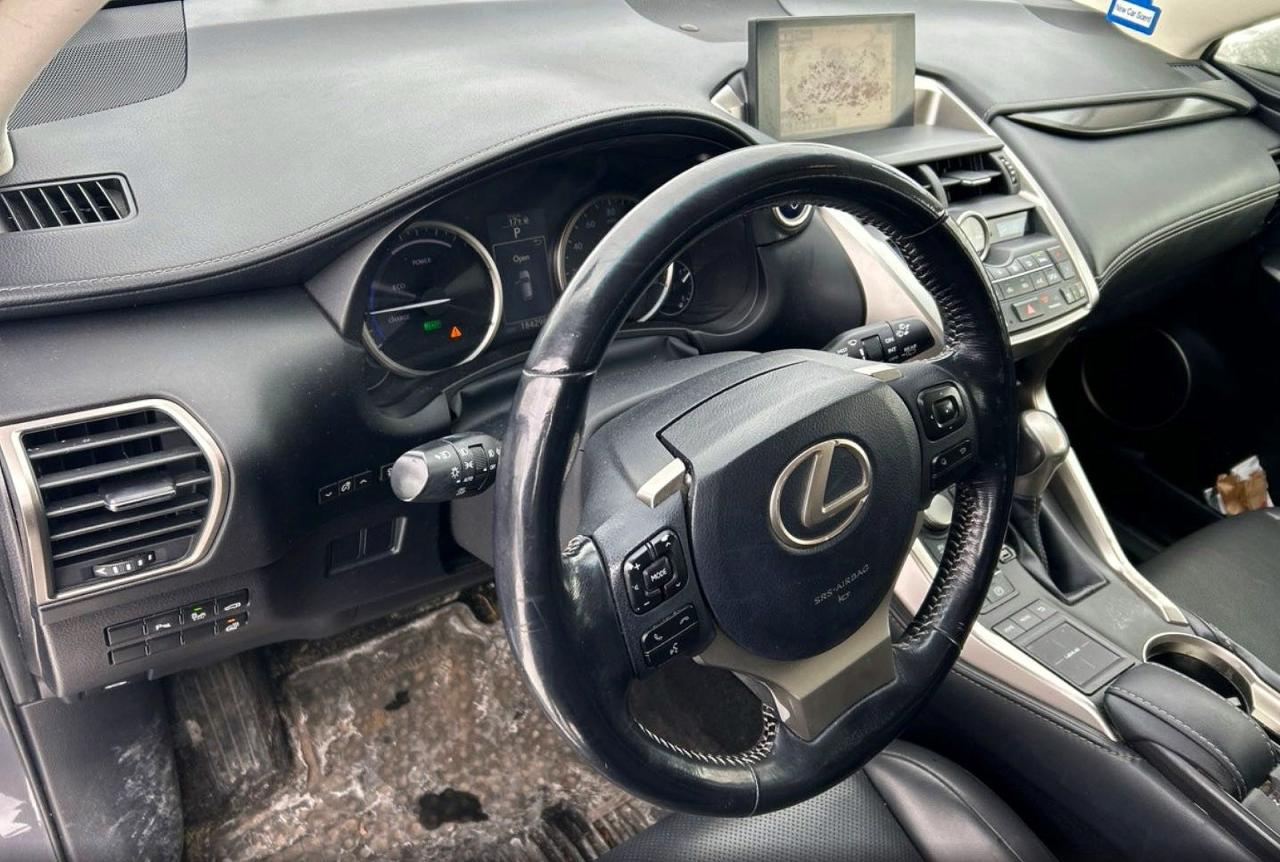 Lexus NX 300h