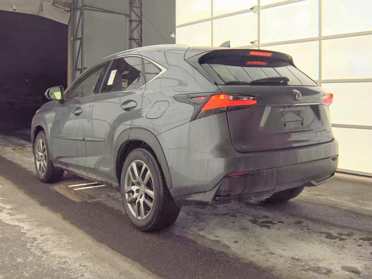 Lexus NX 300h