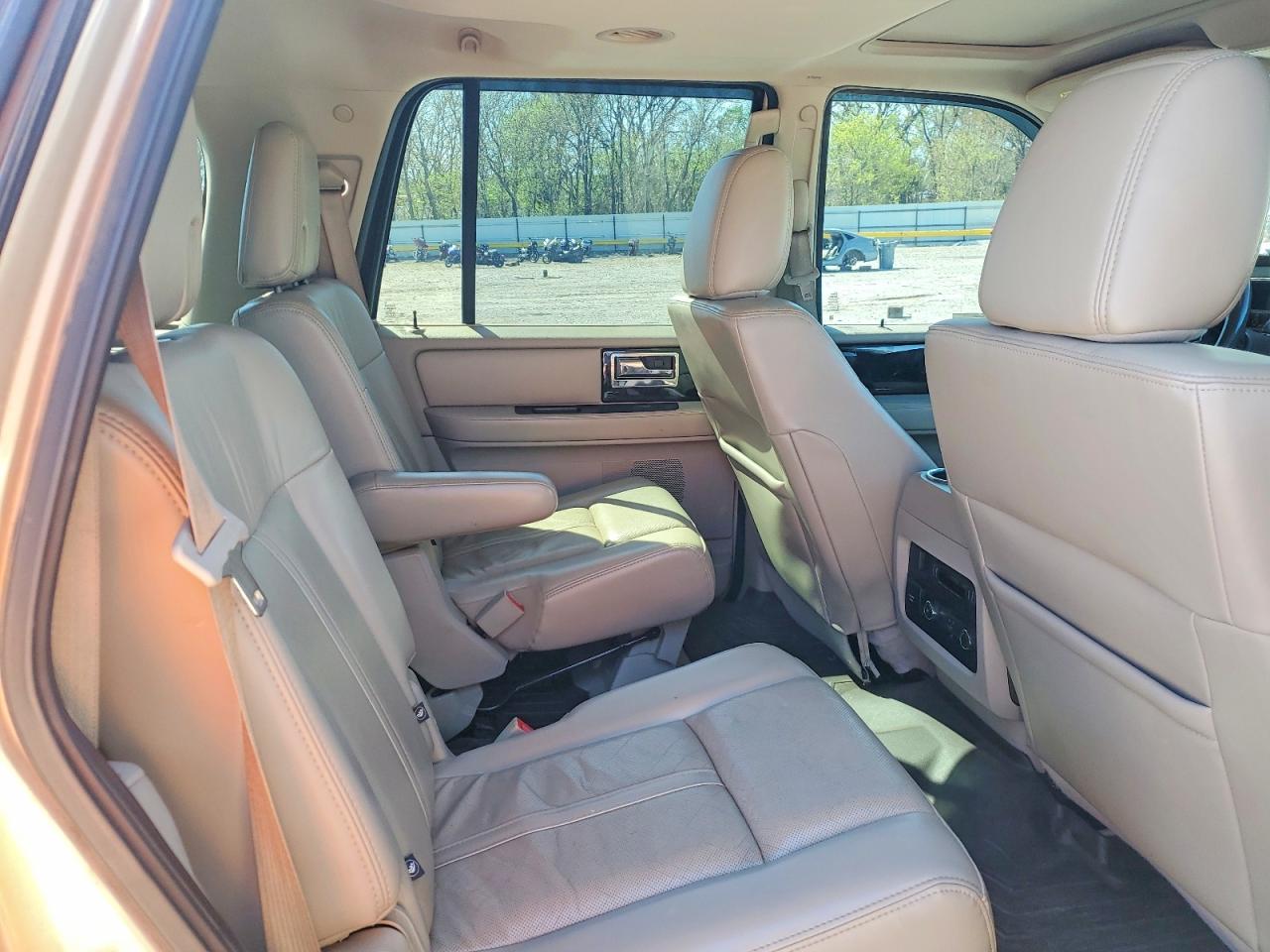 Lincoln Navigator Select