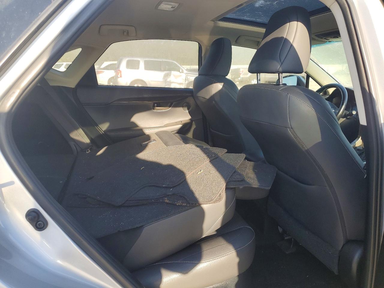 Lexus NX Base