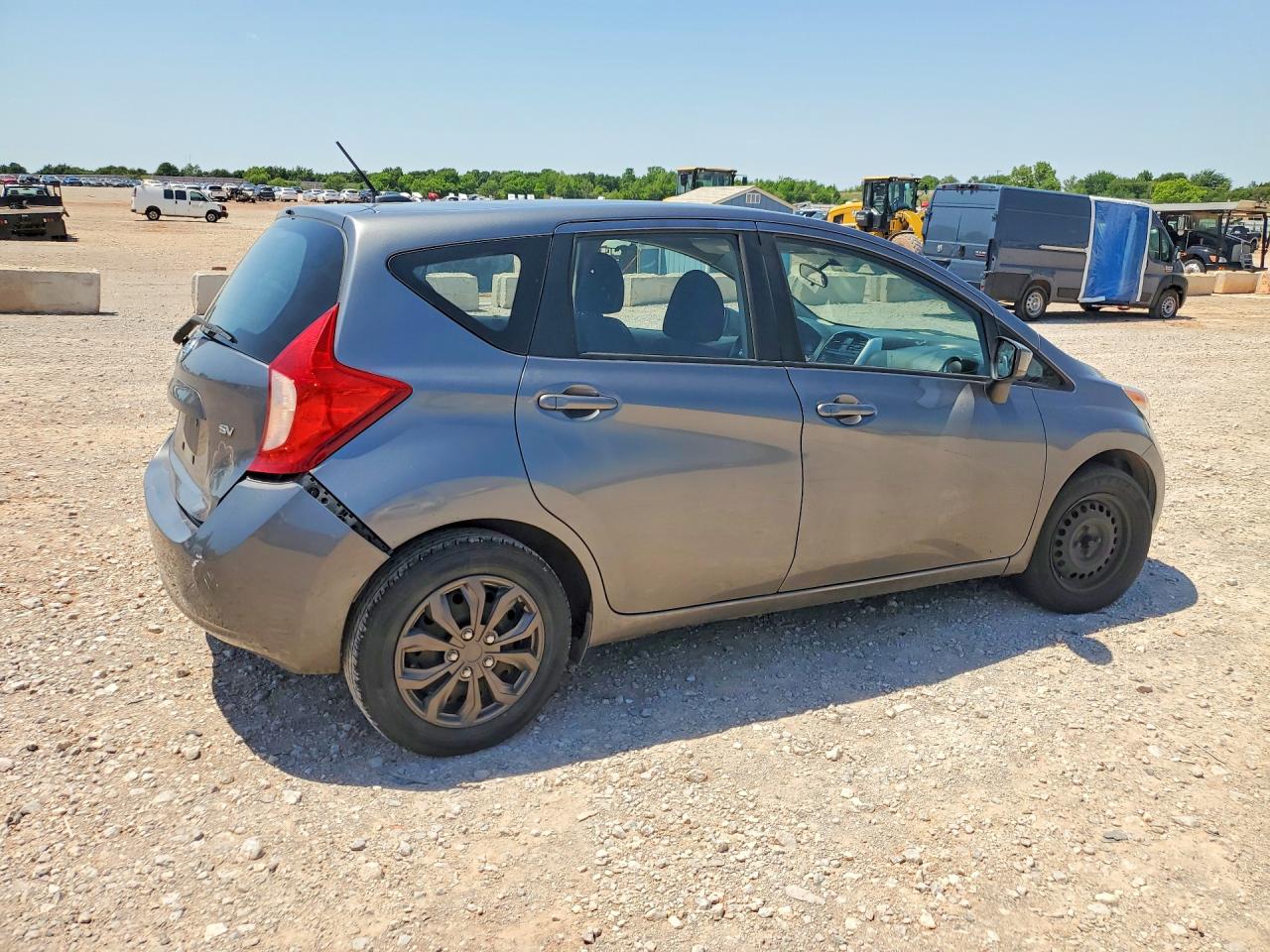 Nissan Versa Sv