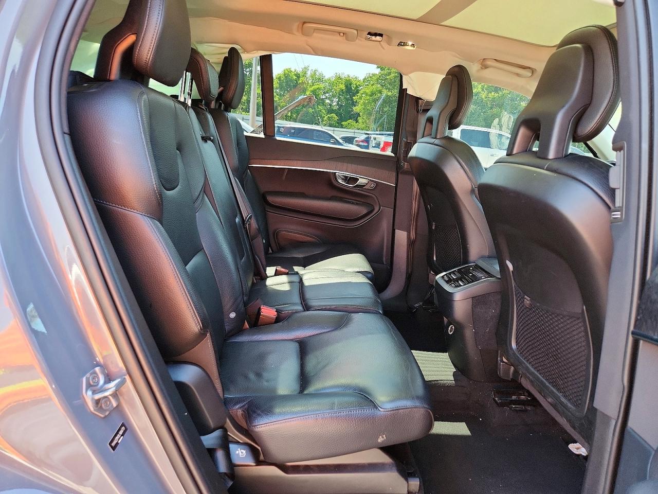 Volvo XC90 T6 Momentum
