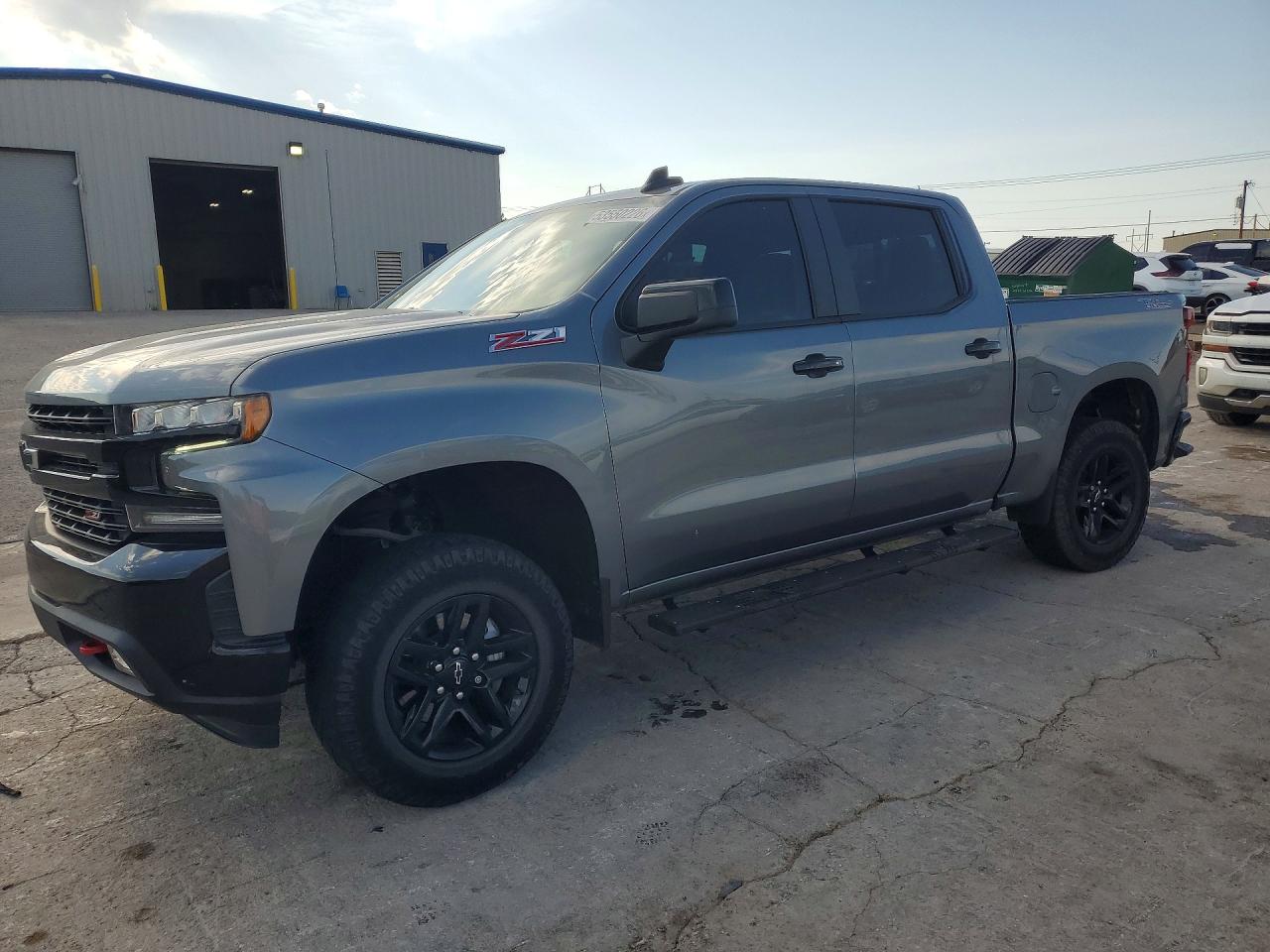 Salvage Chevrolet Silverado Image