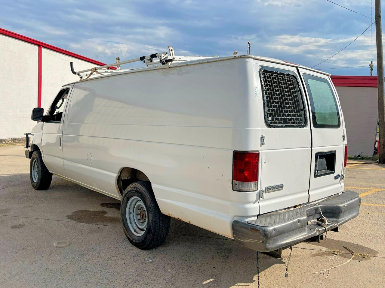 Ford Econoline E350 Super Duty Van