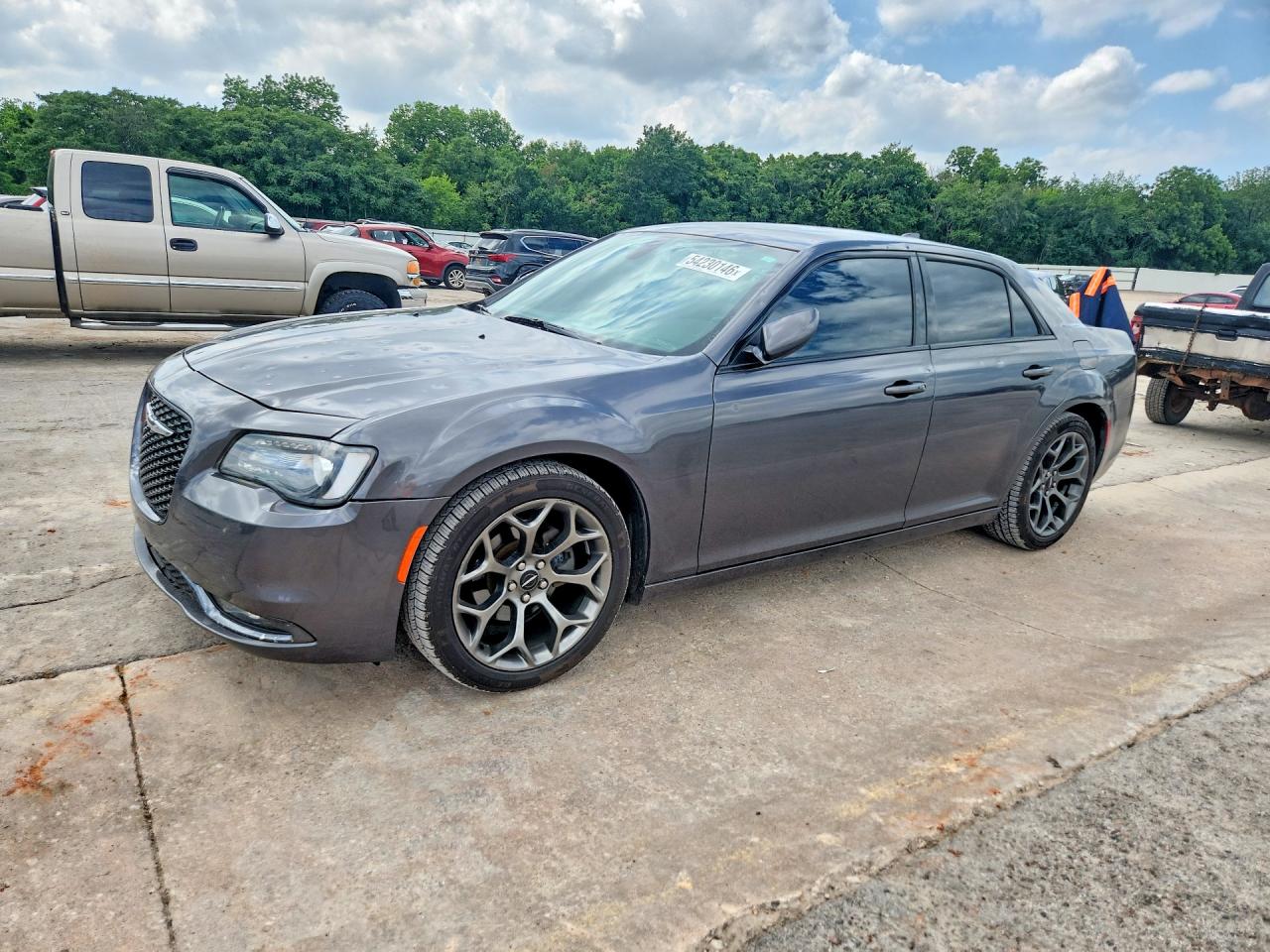 Salvage Chrysler 300 Image