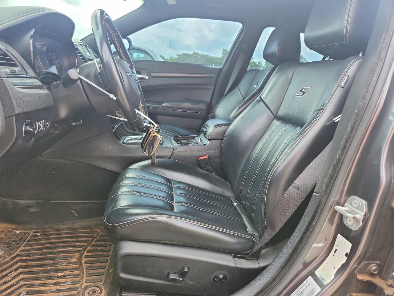 Chrysler 300 S