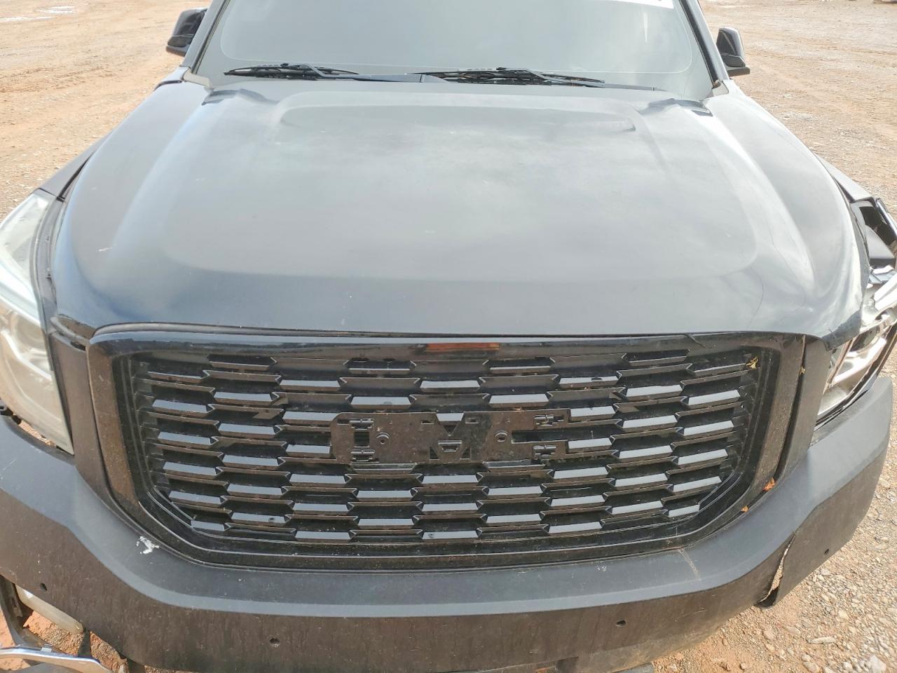 GMC Yukon Denali
