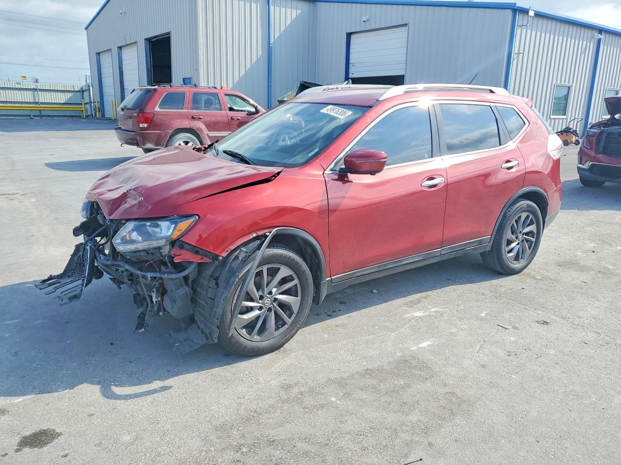 Salvage Nissan Rogue Image