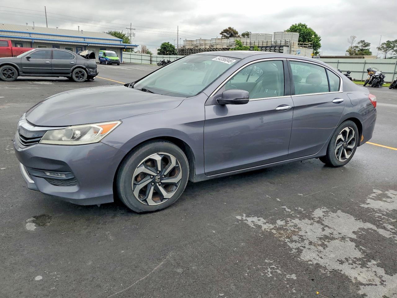 Salvage Honda Accord Image