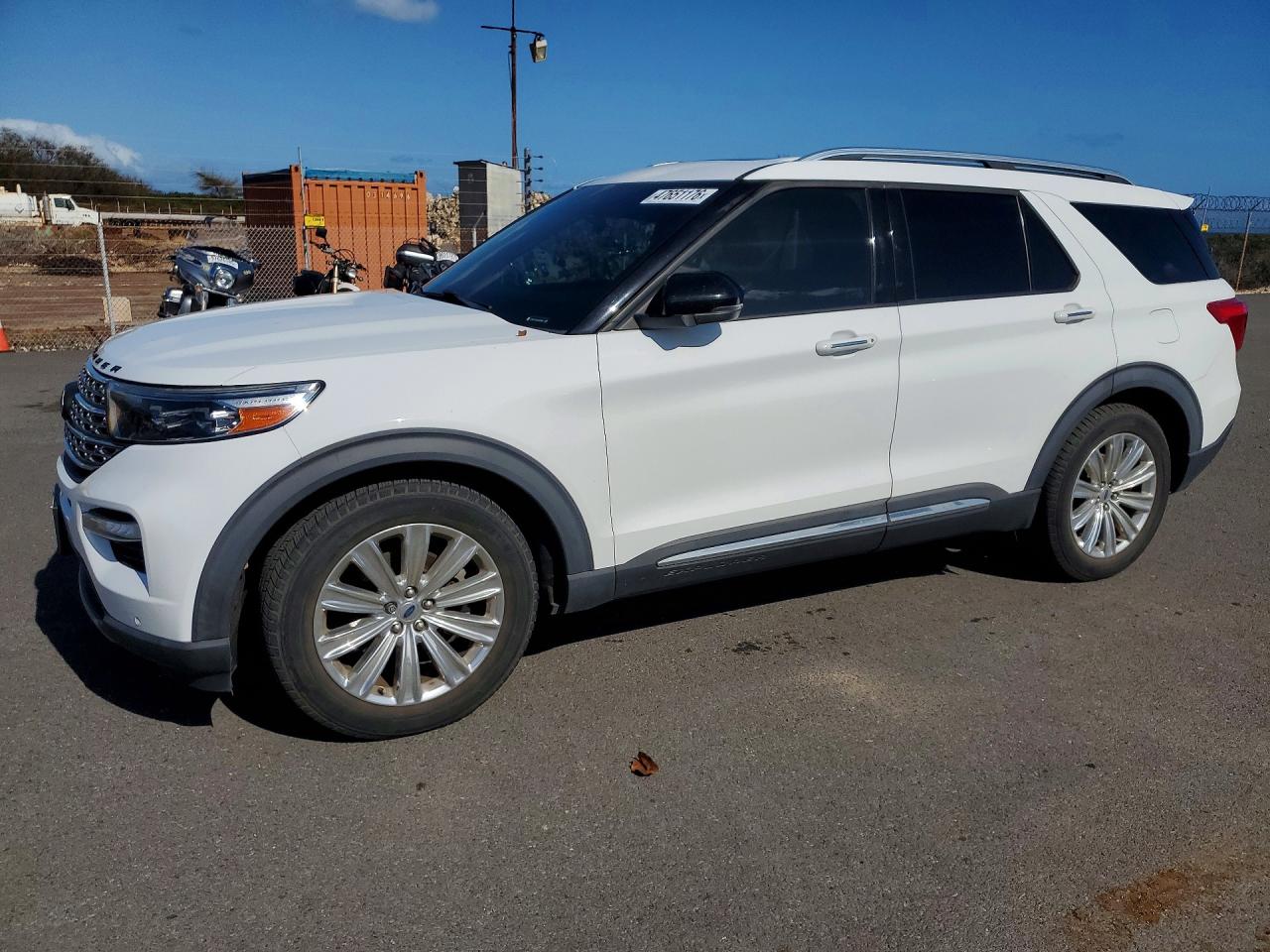 Salvage Ford Explorer Image