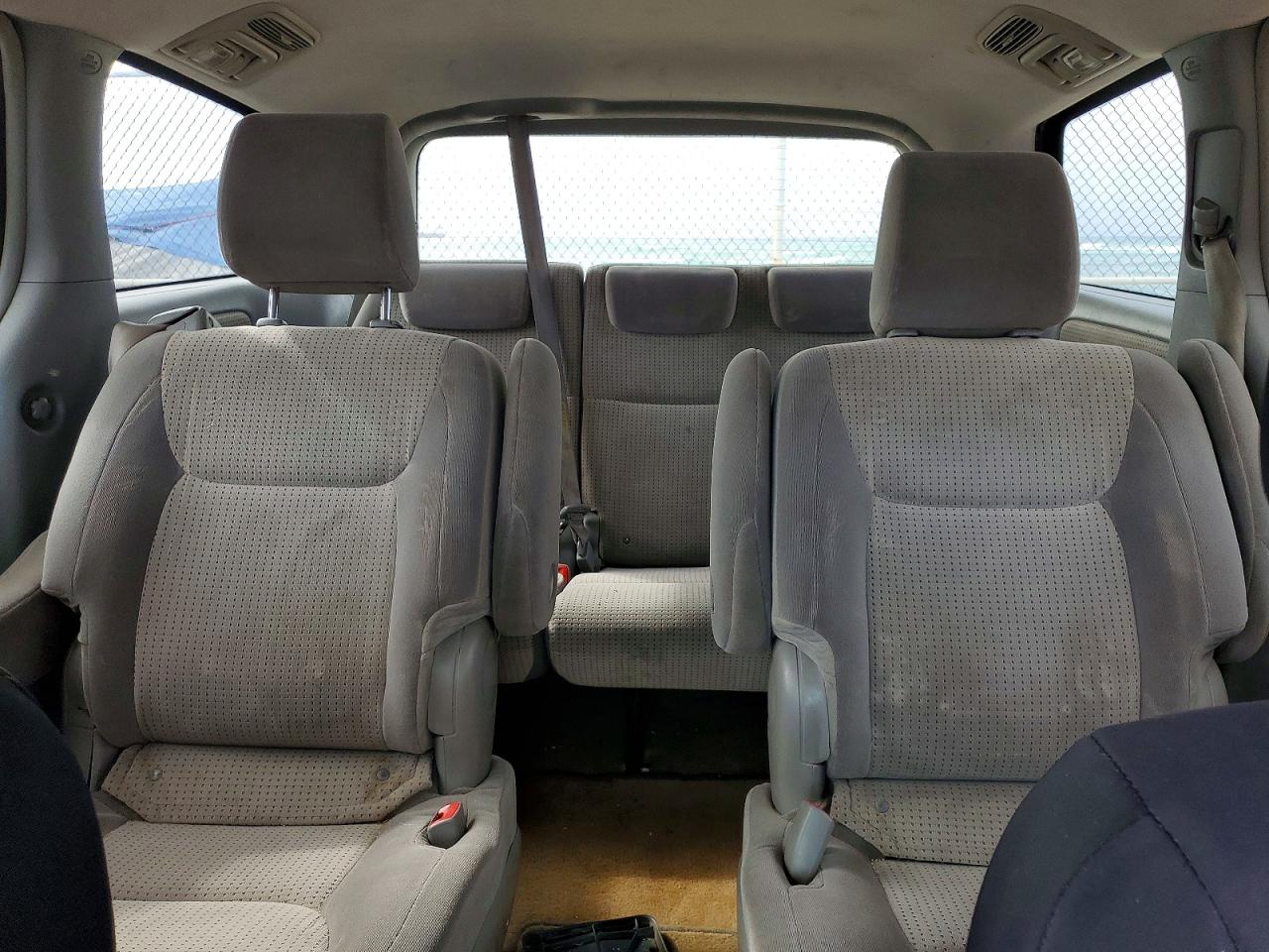 Toyota Sienna Le 7-passenger