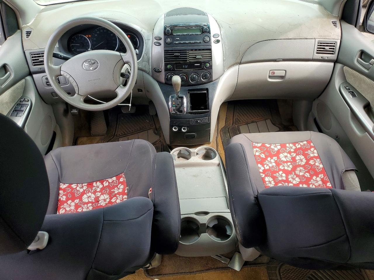 Toyota Sienna Le 7-passenger