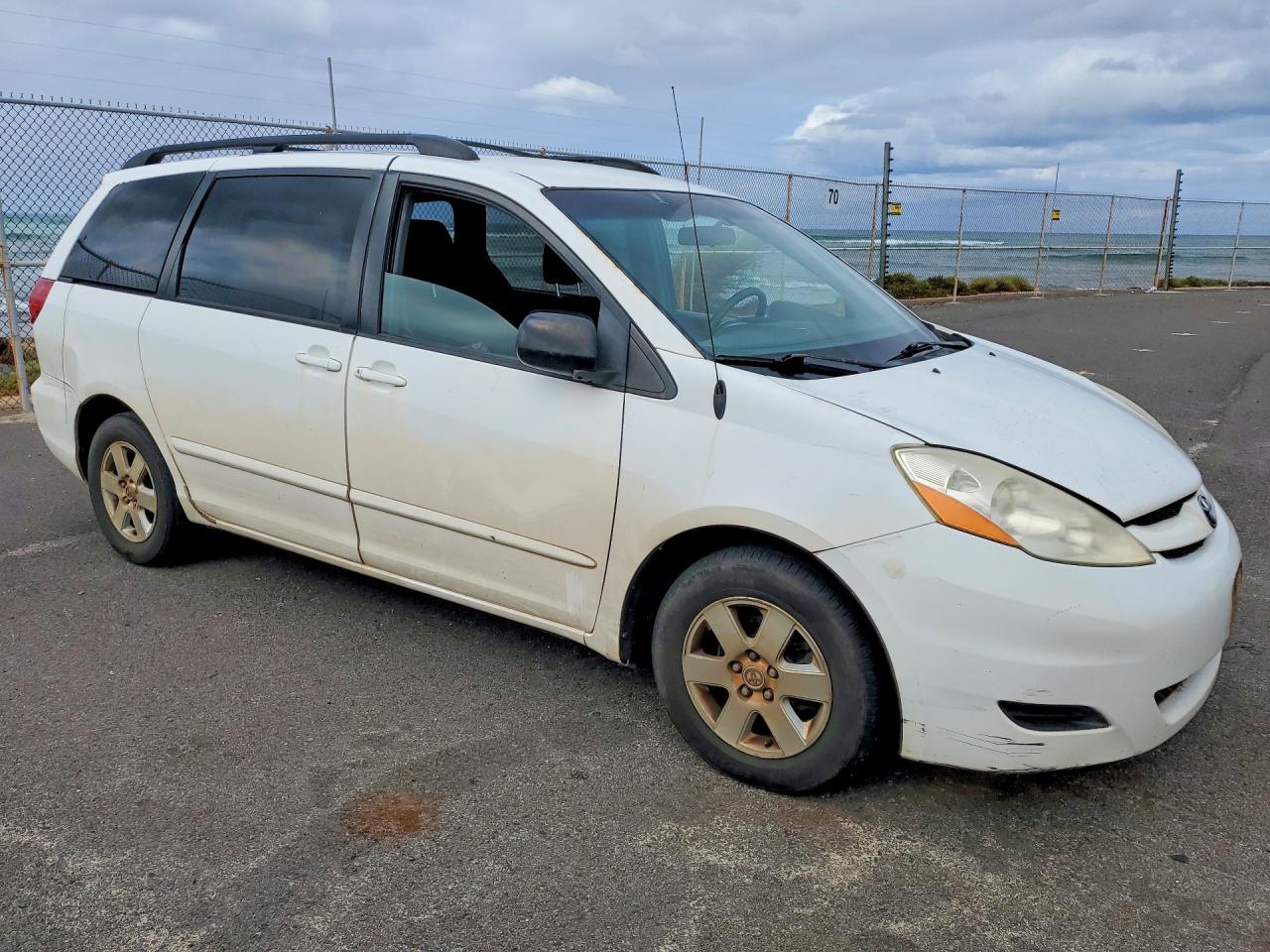 Toyota Sienna Le 7-passenger