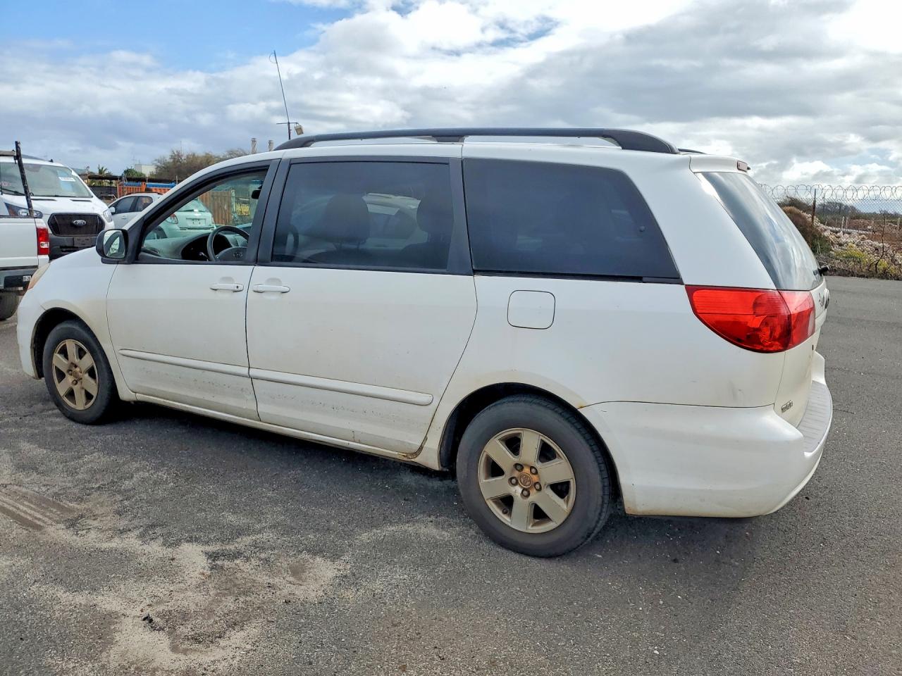 Toyota Sienna Le 7-passenger