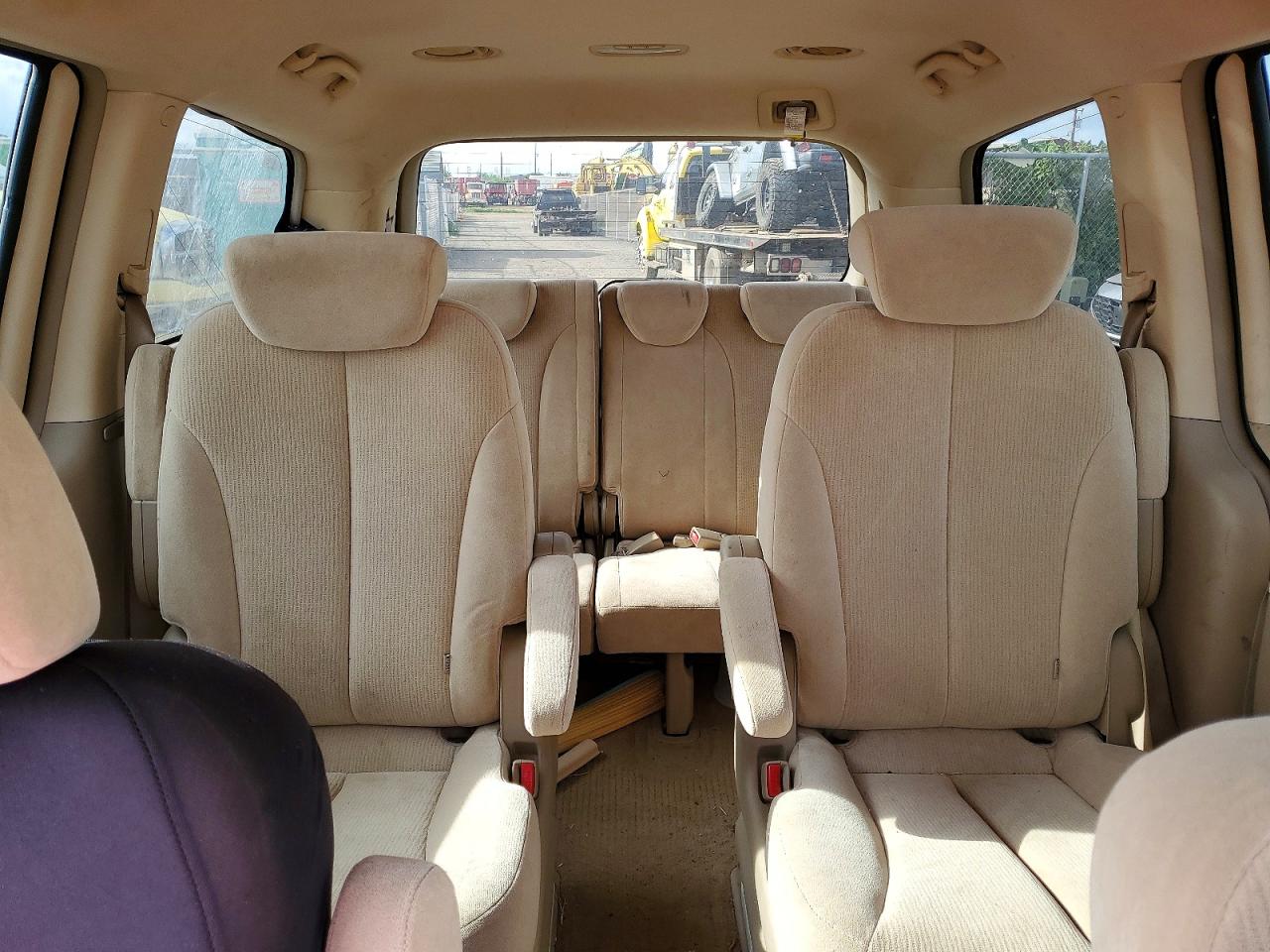 Kia Sedona Lx
