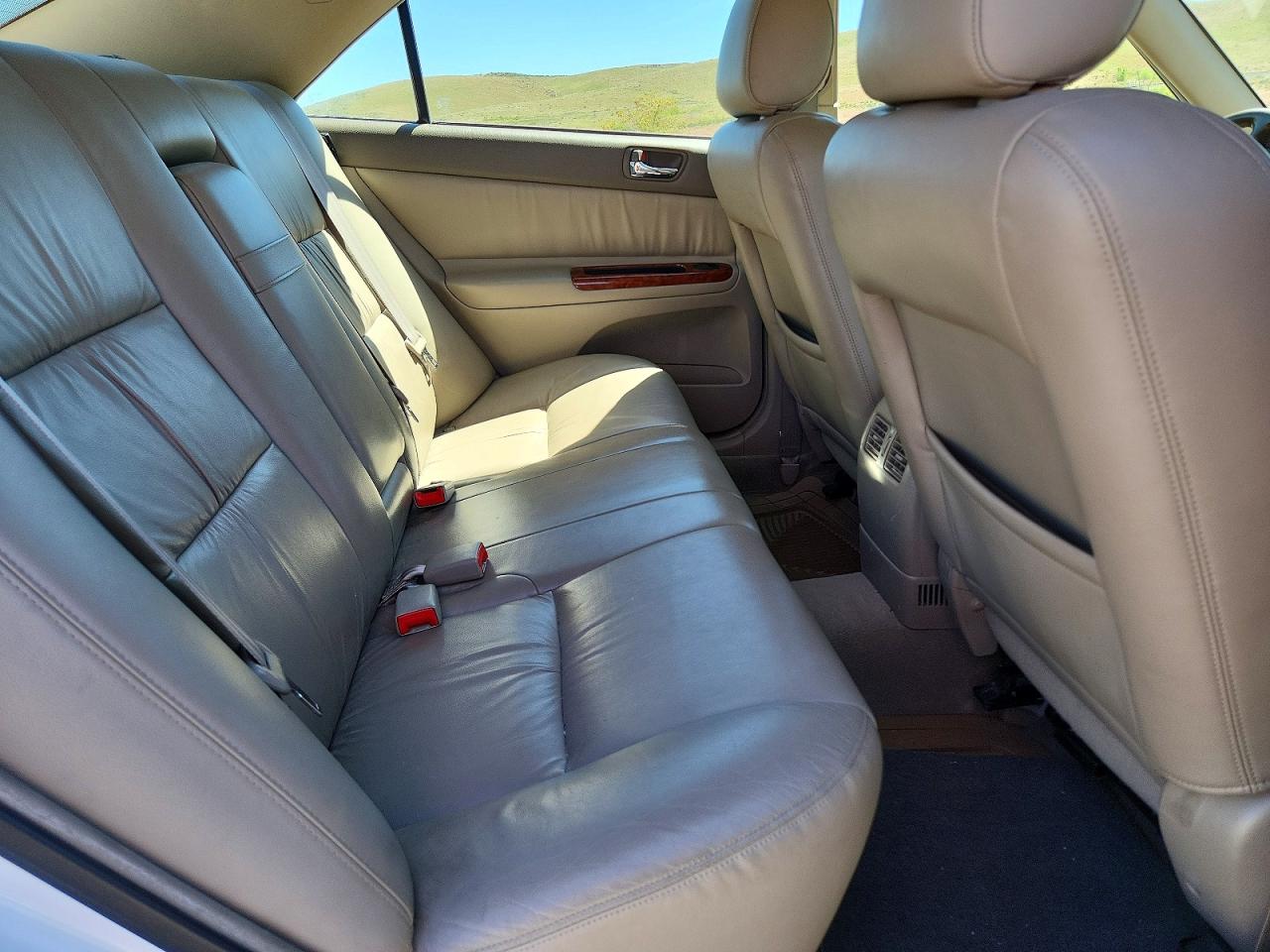 Toyota Camry Xle V6