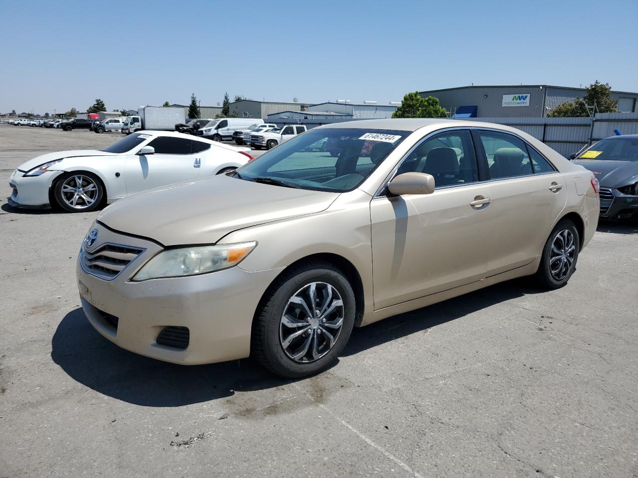 Salvage Toyota Camry Image