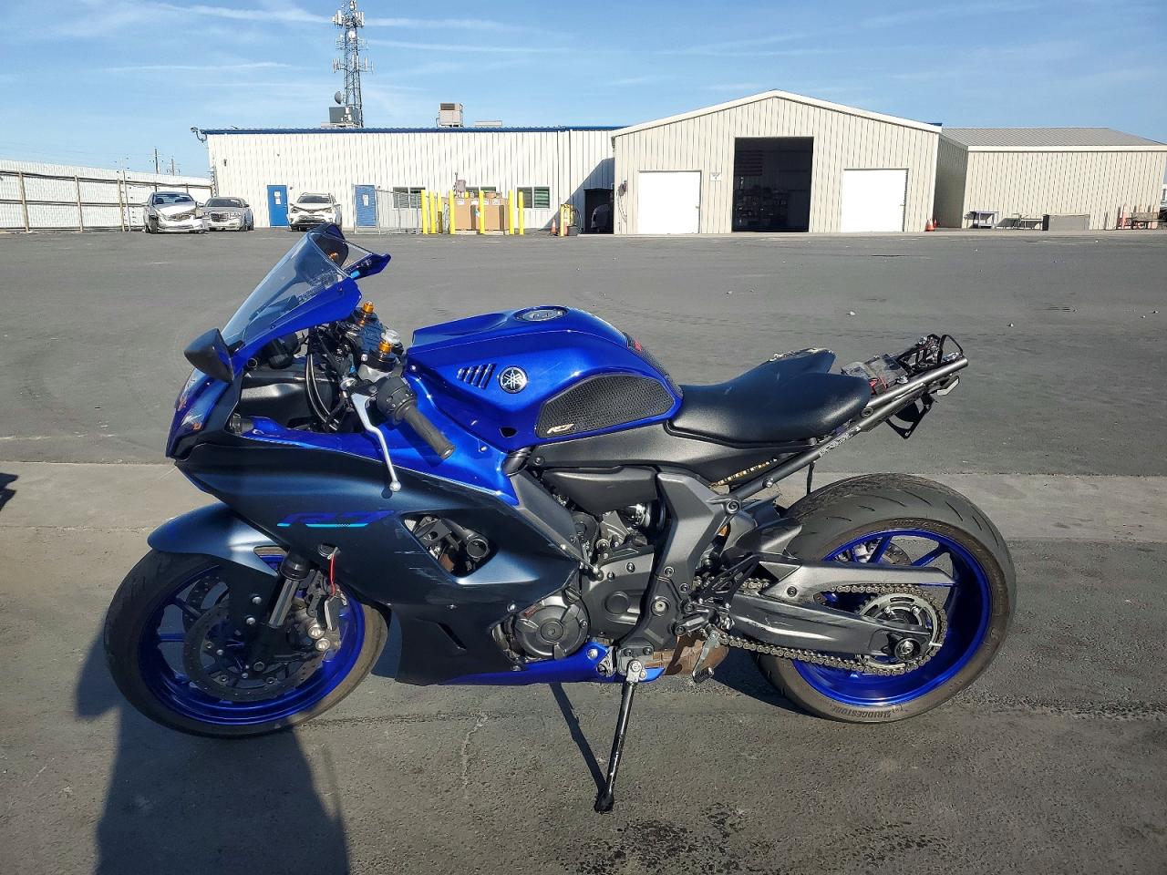 Yamaha Yzfr7