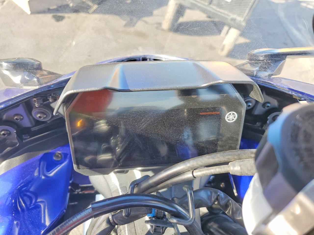 Yamaha Yzfr7