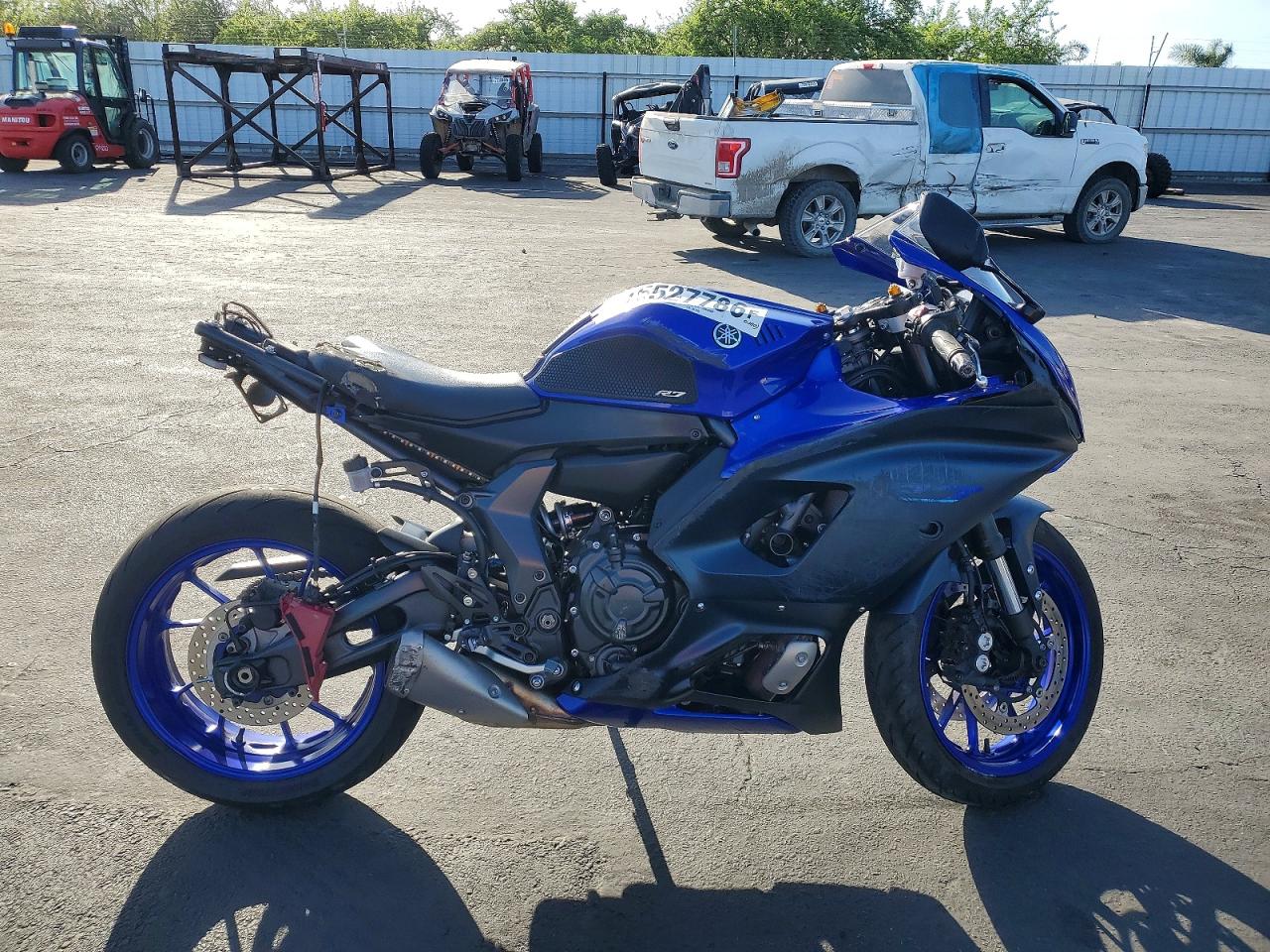 Salvage Yamaha Yzfr7 Image