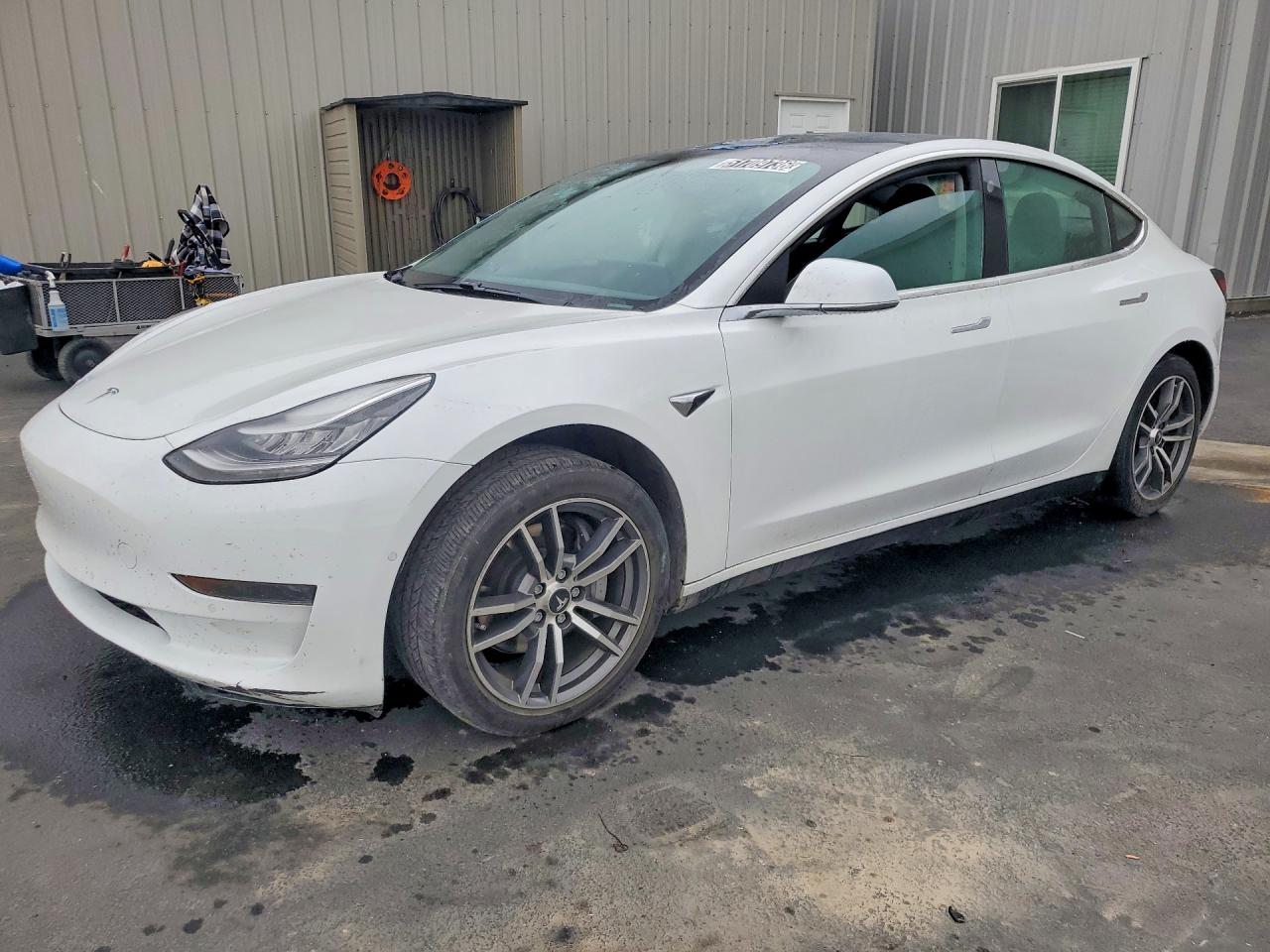 Salvage Tesla Model 3 Image