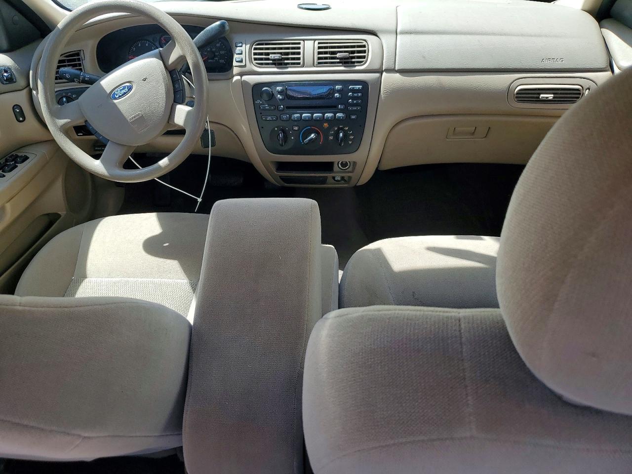 Ford Taurus Se