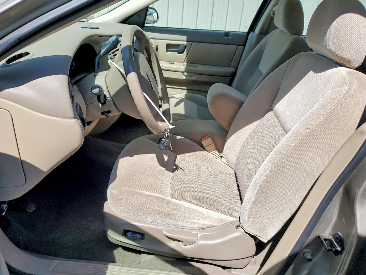 Ford Taurus Se
