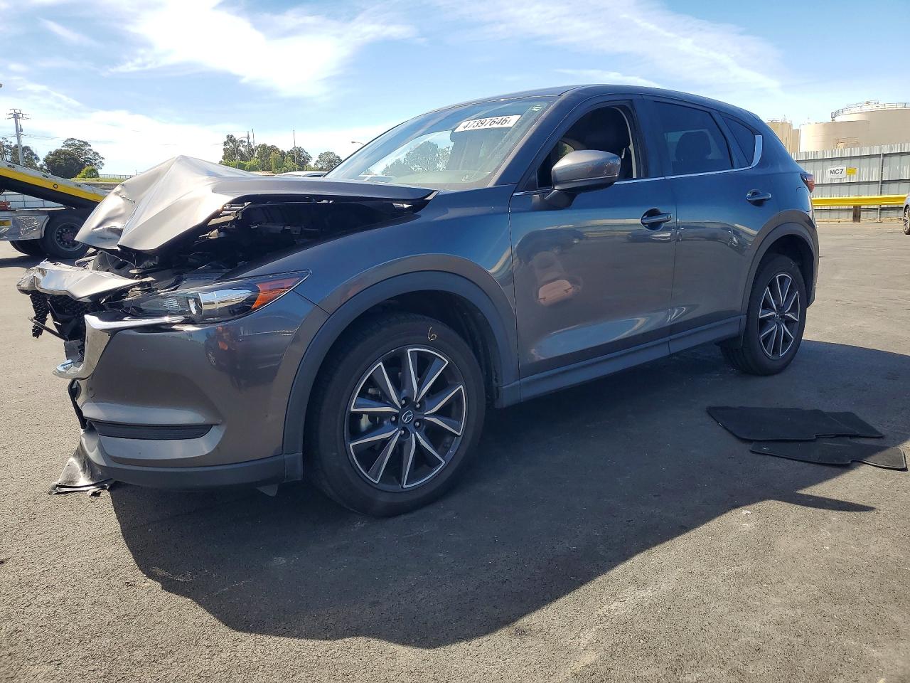 Salvage Mazda Cx Image