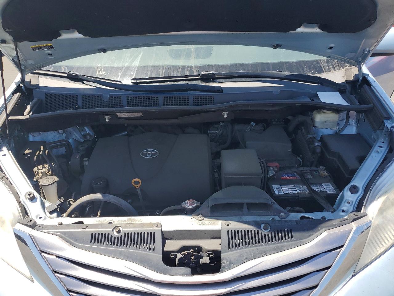 Toyota Sienna Xle 8-passenger