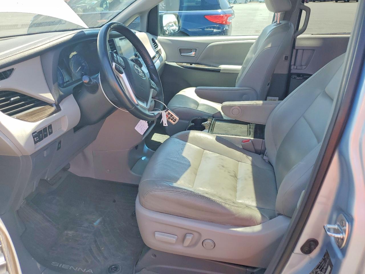 Toyota Sienna Xle 8-passenger