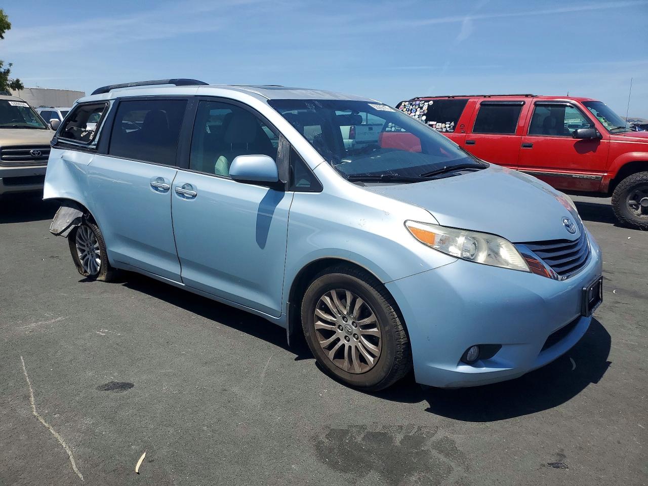 Toyota Sienna Xle 8-passenger